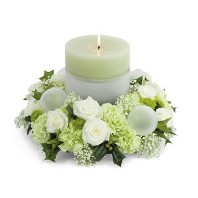 Candlelit Winter Wreath Candlelit Winter Wreath