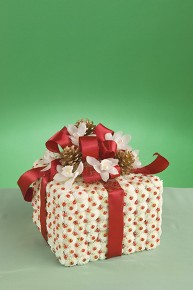 White & Red Mum Gift Box White & Red Mum Gift Box